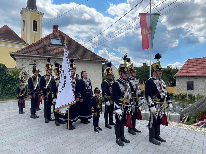 Kishuszáraink a Hűségtúrán Kishuszáraink a Hűségtúrán