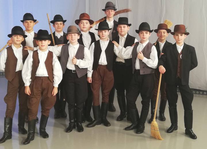 Szavazzanak a Vasi Kislegényczéhre a döntőben is! Szavazzanak a Vasi Kislegényczéhre a döntőben is!