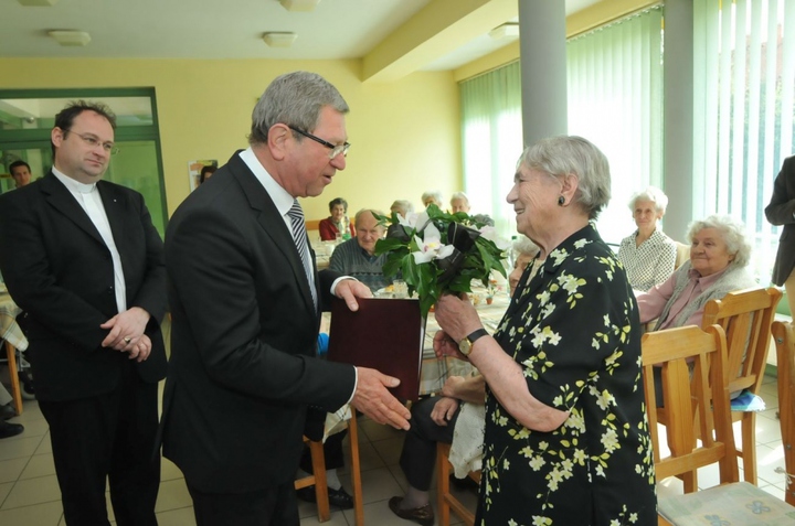 Margit n�ni 90 �ves