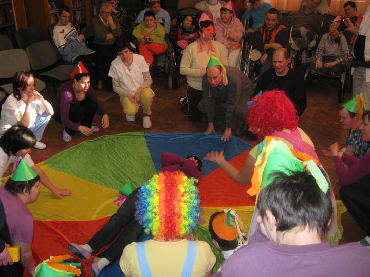 Itt a farsang, áll a bál Itt a farsang, áll a bál