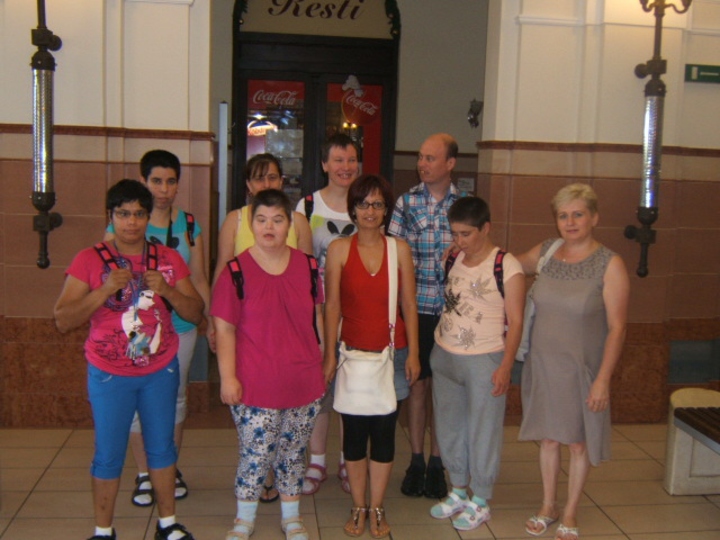 Balatonlell�n t�boroztak a fiatalok