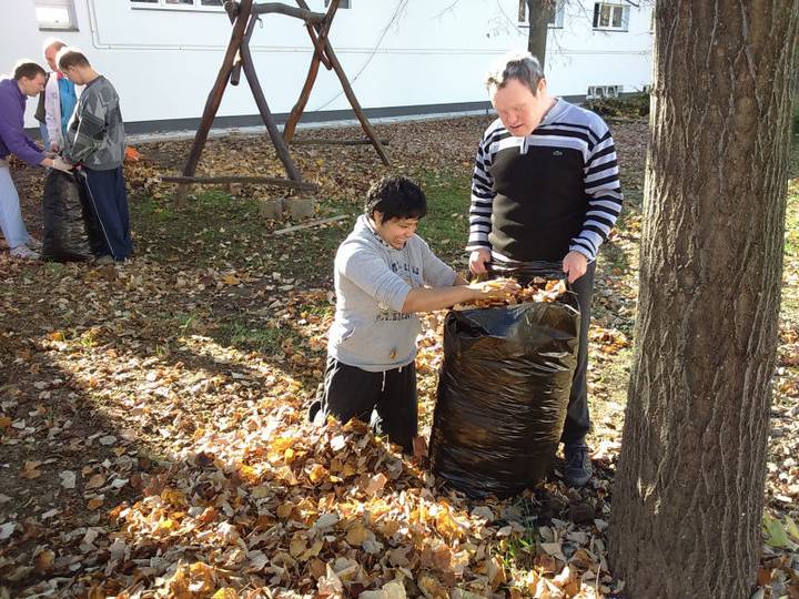 Udvarrendez�s a diak�niai k�zpontban