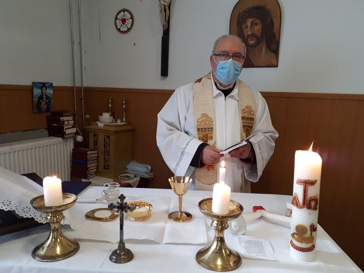 Gyertyaszentelés és balázsáldás Gyertyaszentelés és balázsáldás