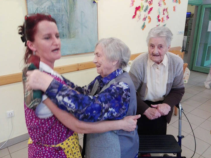 Farsangoló idősek Farsangoló idősek