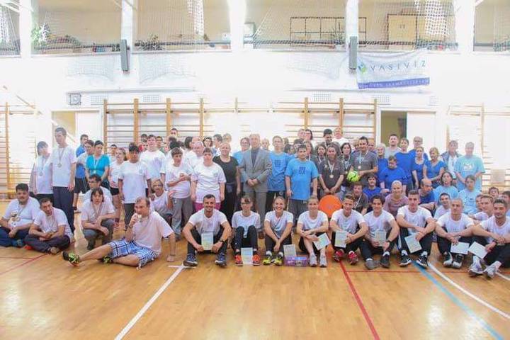 Fogyat�kos emberek vas megyei sportnapja