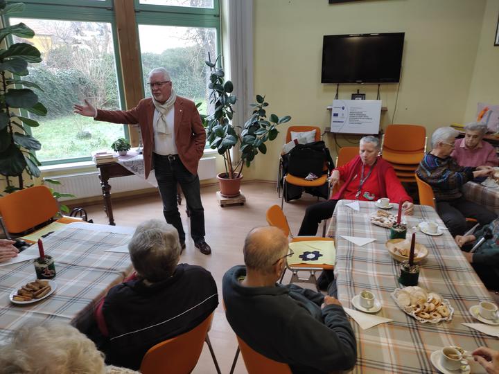 Kávéház, kultúra és filmvilág Kávéház, kultúra és filmvilág