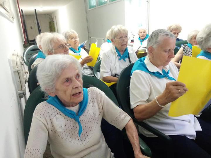 Ének és tánc Ének és tánc