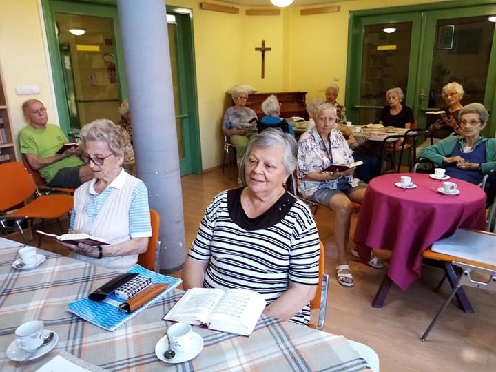 Kávéházi alkalmak Kávéházi alkalmak