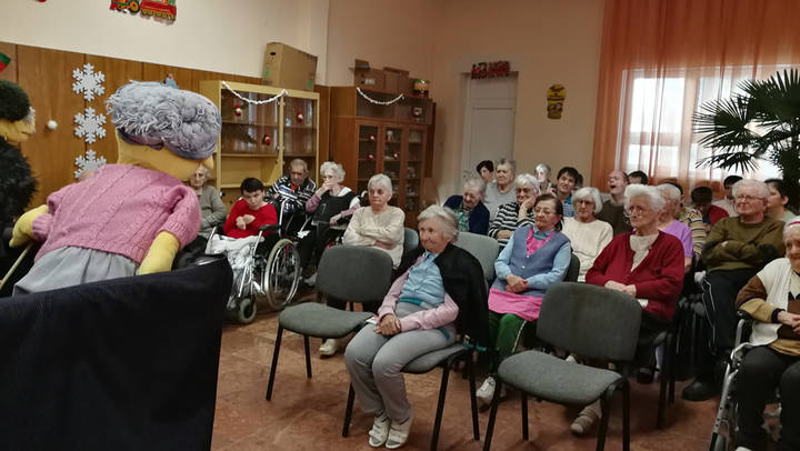 Kar�csonyi t�rt�net b�bokkal