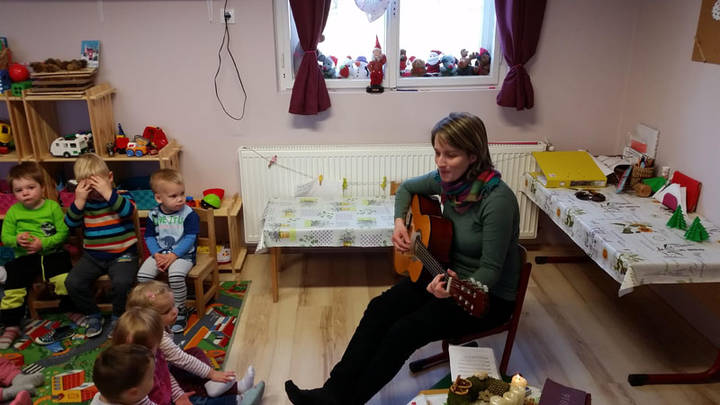 Advent a csal�di napk�ziben