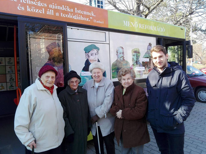 Menő reformáció idősekkel Menő reformáció idősekkel
