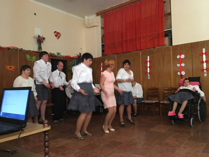 Any�k napja otthonunkban