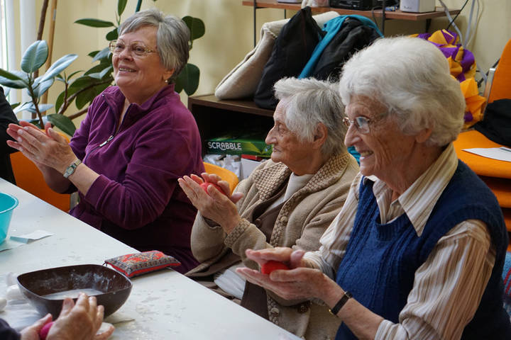 Húsvéti készülődés az idősotthonban Húsvéti készülődés az idősotthonban