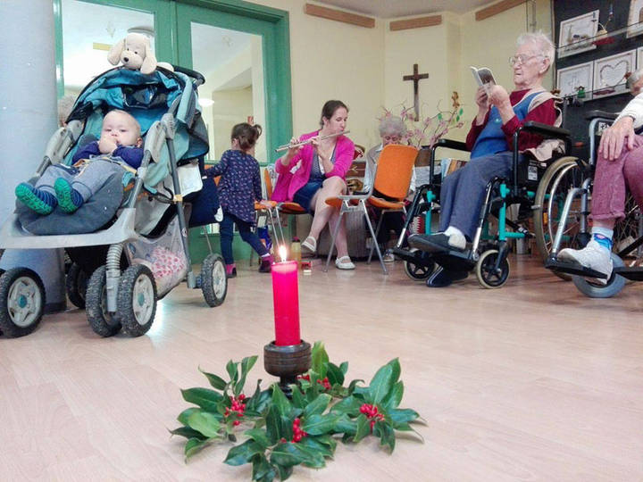 Fuvolaszó az idősotthonban Fuvolaszó az idősotthonban