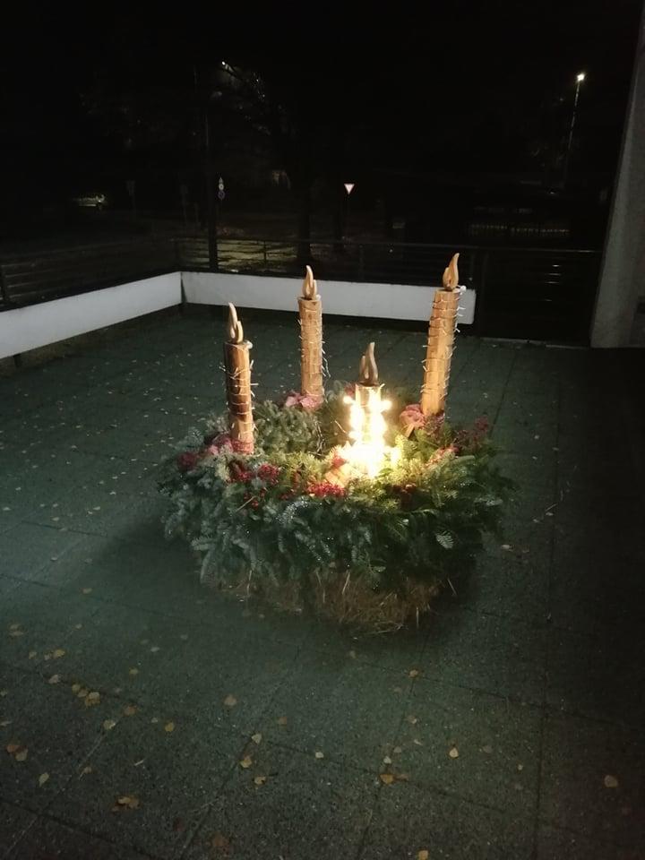 Áldott ádventi készülődést kívánunk mindenkinek! Áldott ádventi készülődést kívánunk mindenkinek!