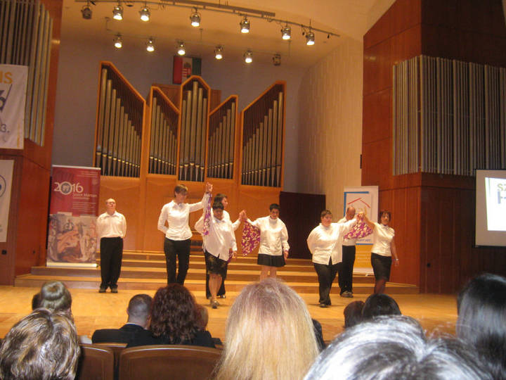 Lakóink is felléptek a Szociális Hét gálaműsorában Lakóink is felléptek a Szociális Hét gálaműsorában