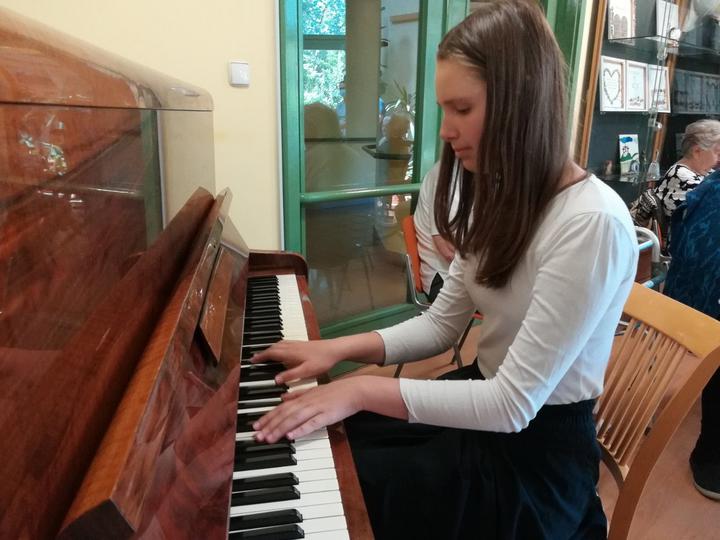 Babits Mih�ly: Ritmus a k�nyvr�l