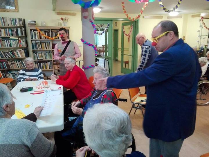 AZ �V ELS� L�TOGAT�SA A T�R�CZY OTTHONBAN