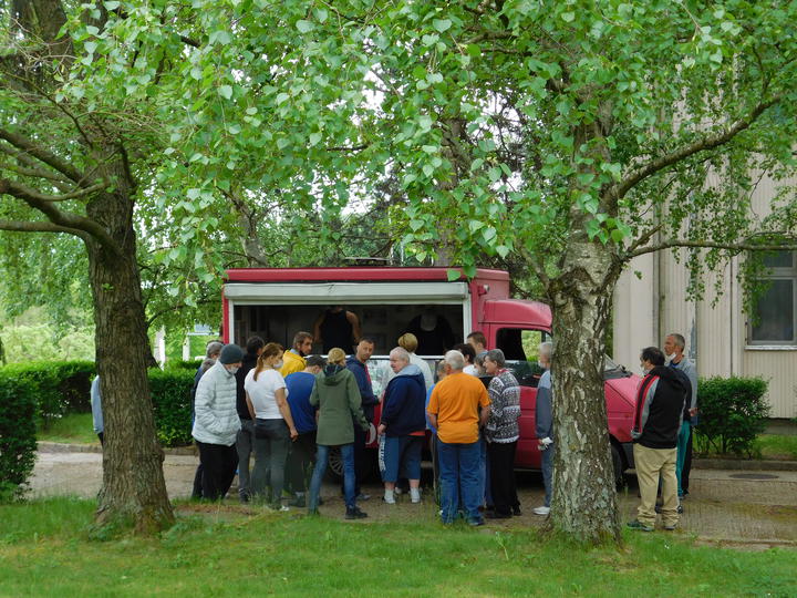 L�ngosoz�s az otthonban