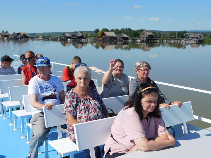 Haj�kir�ndul�s a Fert� tavon