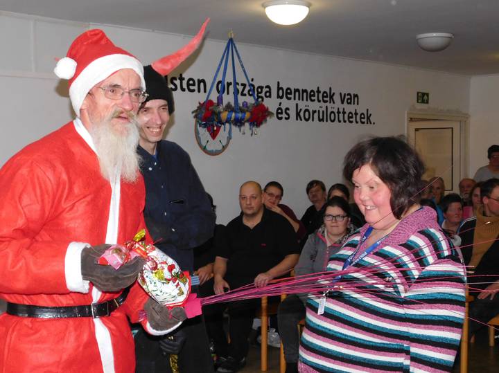 N�lunk is j�rt a Mikul�s