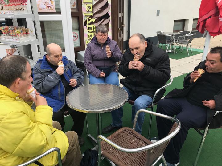 Első fagyizás az évben Első fagyizás az évben