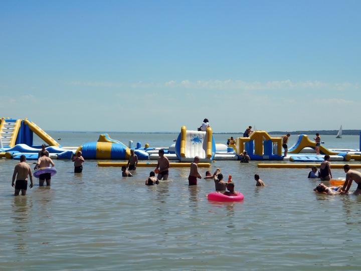 Egy nap a keszthelyi strandon