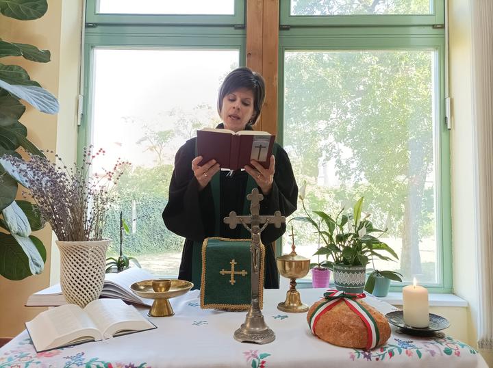 Kenyér áldás, ünnepi istentisztelet Kenyér áldás, ünnepi istentisztelet