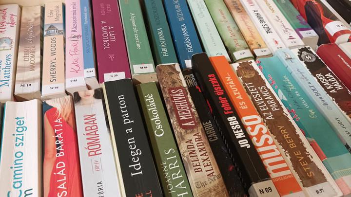 K�nyvk�lcs�nz�s