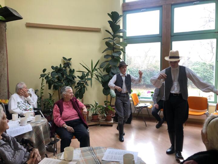 Farsangi mulats�g a T�r�czyban