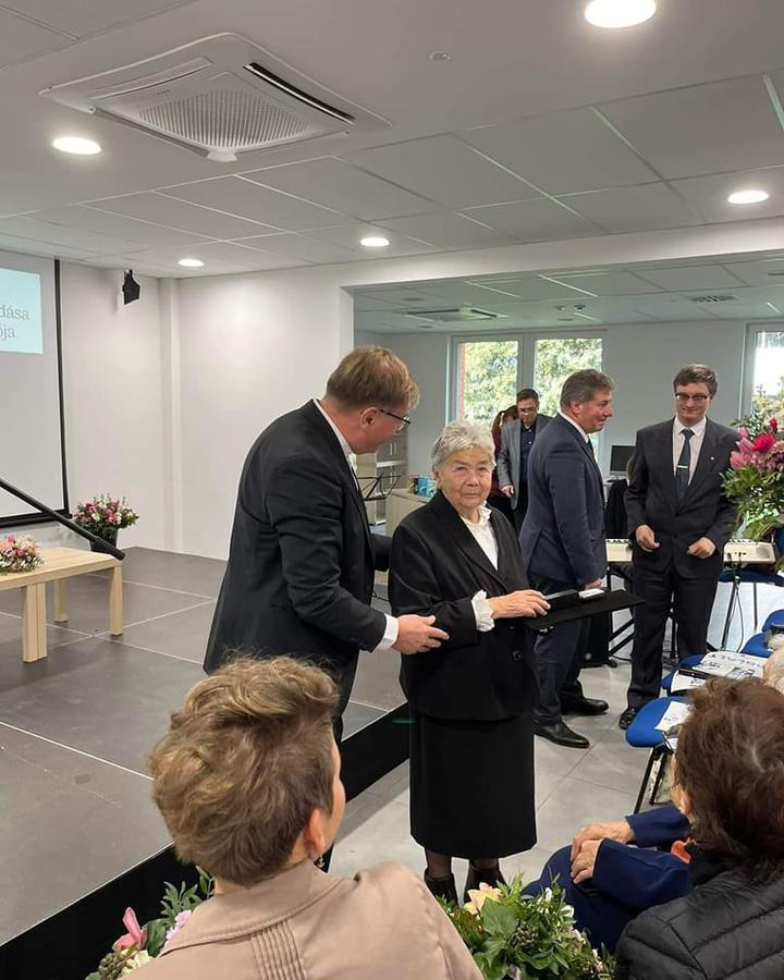 Ordass Lajos díjjal tüntették ki Kovács Etelka lelkésznőt Ordass Lajos díjjal tüntették ki Kovács Etelka lelkésznőt