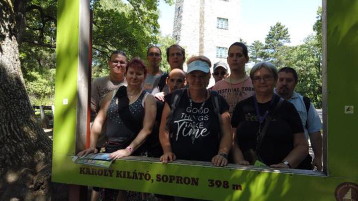 K�roly-kil�t�n�l