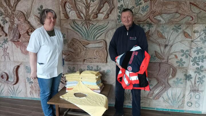 Isten �ldja a dolgos kezeket!